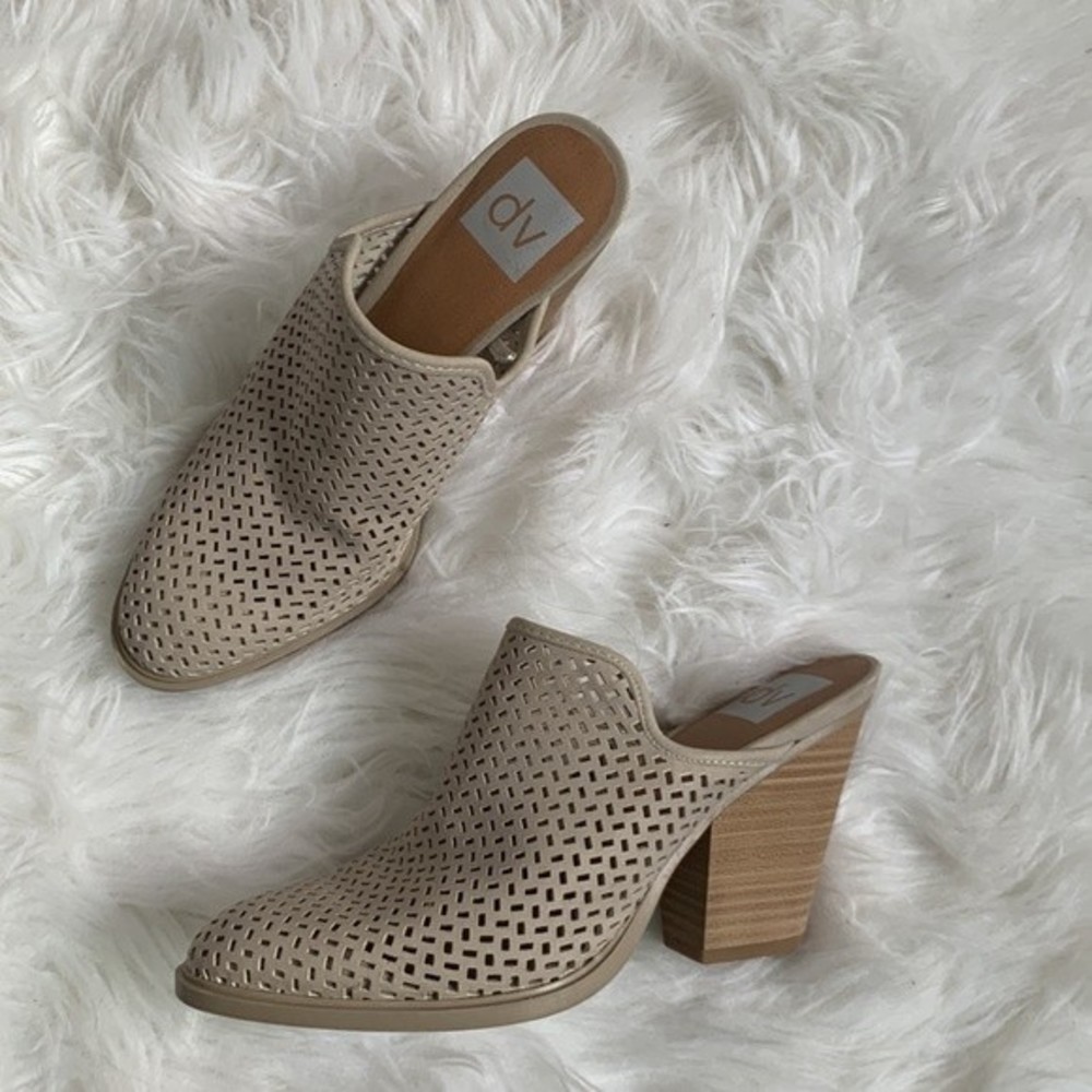 DV by Dolce Vita Kenli Laser Cut Out Perforated Slip On Heeled Mule Booties Sz 6